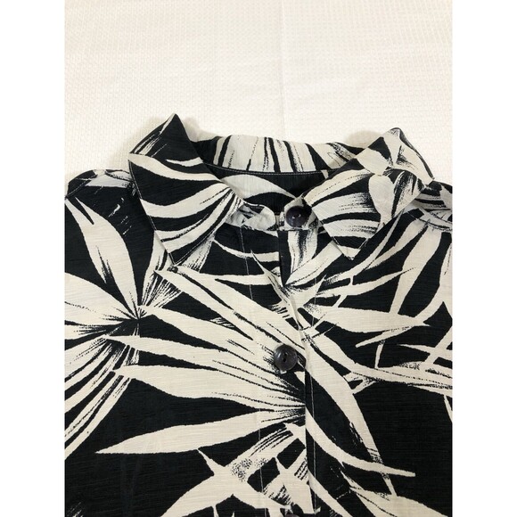 Chico's Design Womens Blouse Size 2 Black And White Leaf Design - Picture 6 of 10